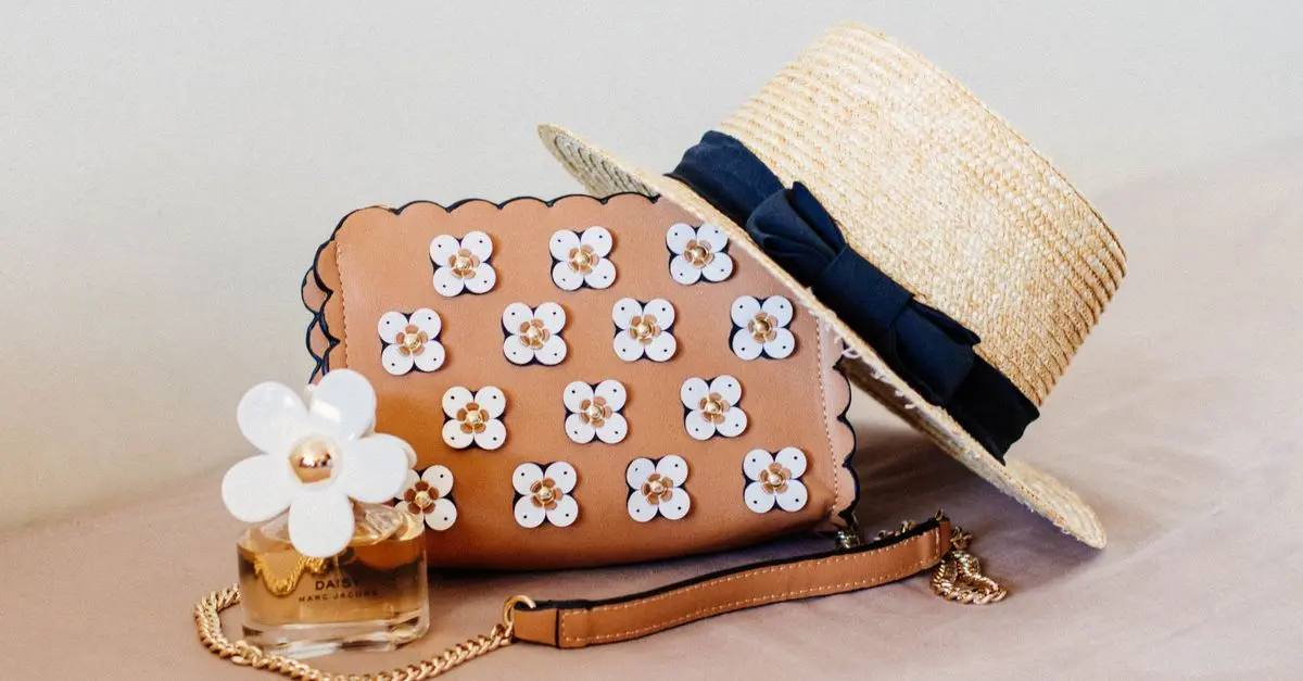 Essential Fashion Accessories That Complete Your Wardrobe
