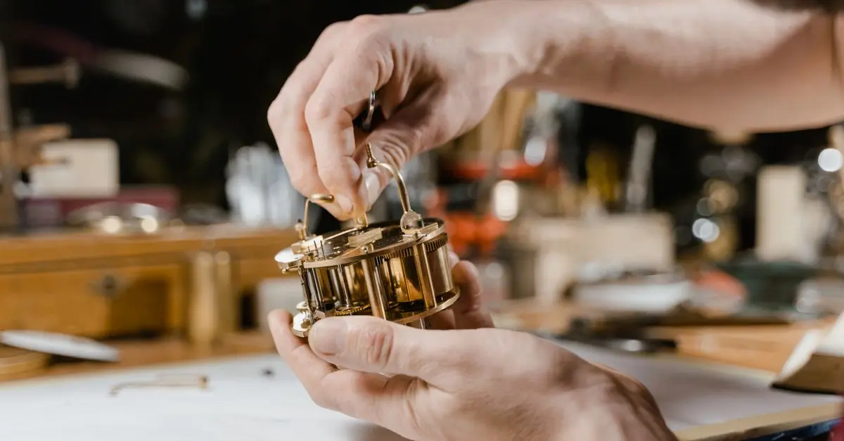 Guide de Restauration des Horloges Anciennes